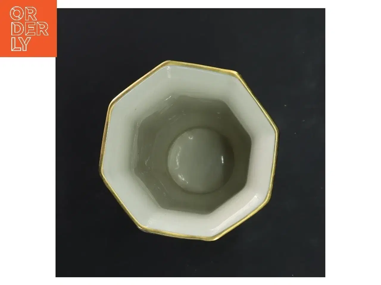 Billede 2 - Elegant porcelænsvase med gulddetaljer fra Edelweiß (str. 17x10 cm)