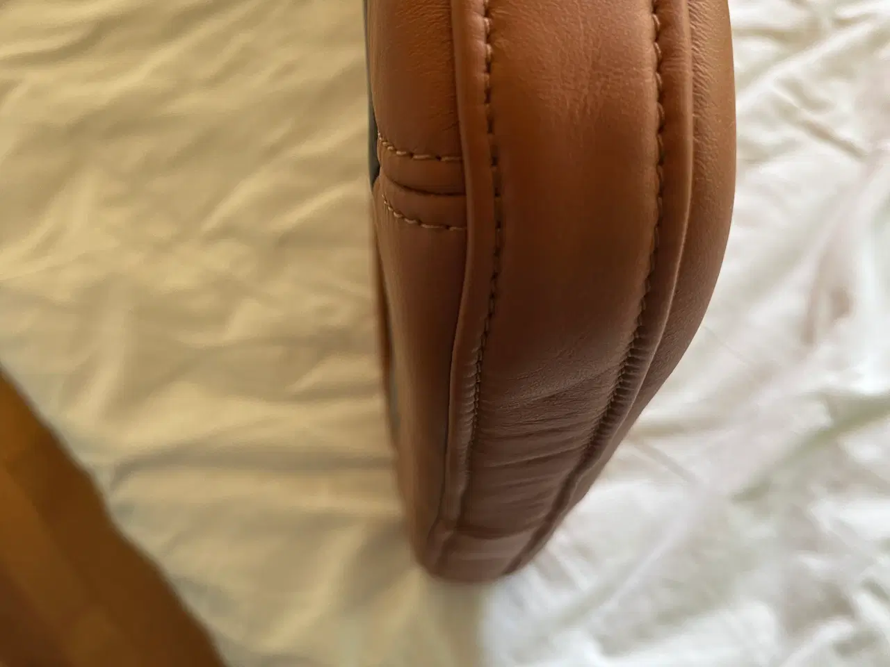 Billede 2 - Special syet semi-anilin læder hynde