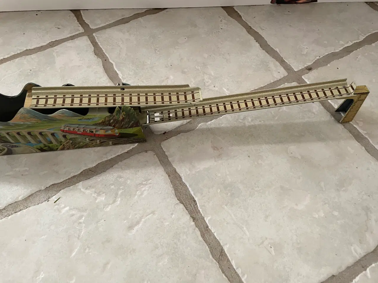 Billede 7 - Gl. tysk bliklegetøj i org. æske