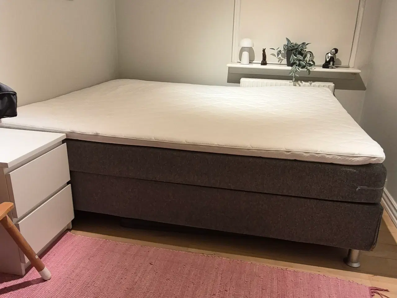 Billede 3 - Dobbeltseng 160x200 – let brugt gæsteseng