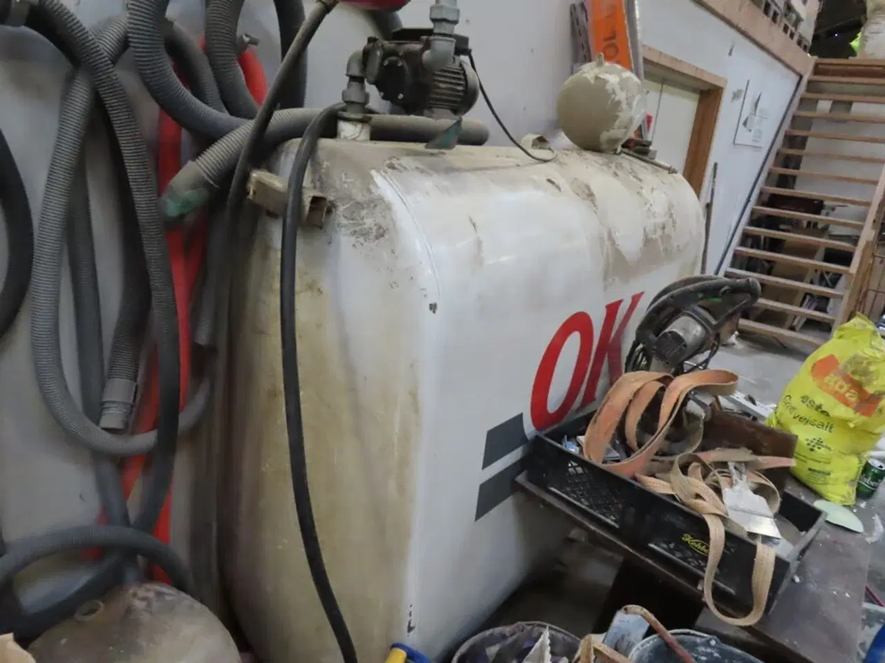 Billede 4 - Dieseltank med pumpe