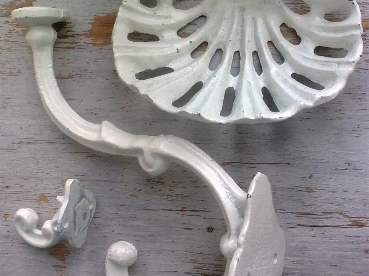 Billede 7 - Smedejern støbte knager