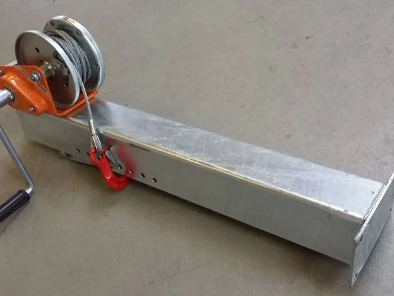 Billede 1 - Frontspil til Eduard trailer