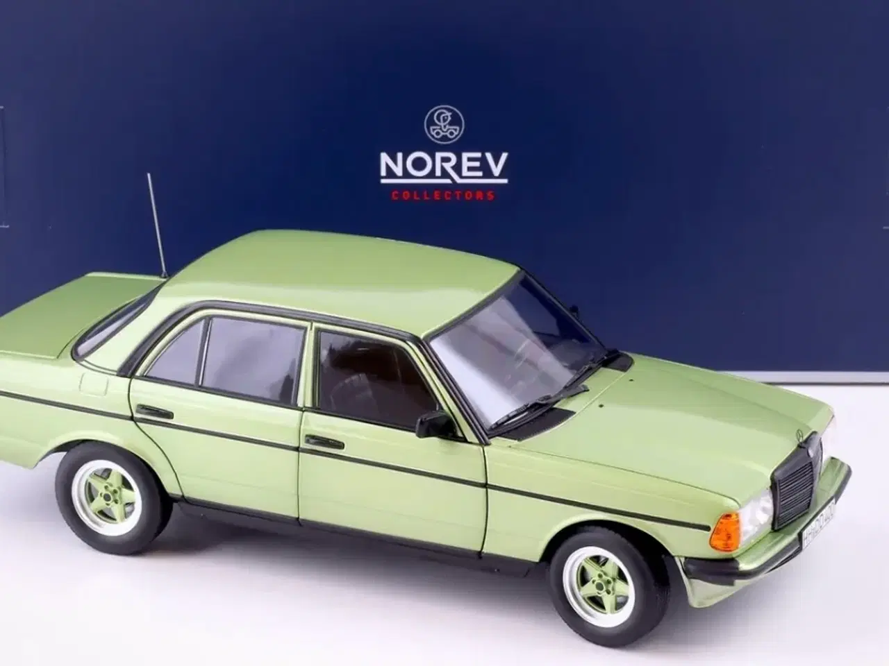 Billede 2 - 1:18 Mercedes W123 200 AMG Bodykit 1984