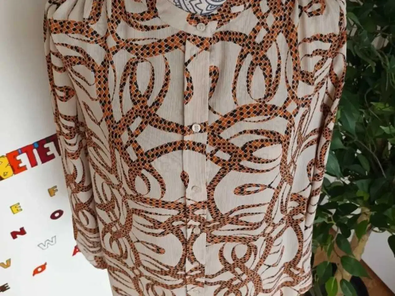 Billede 2 - Skjorte. H&M. XXL/44