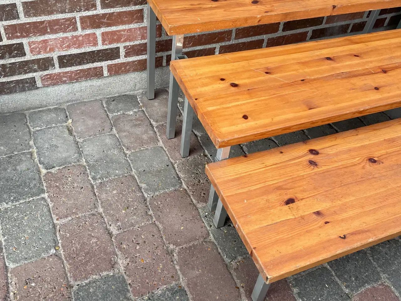 Billede 3 - Salgs podier/ bænke