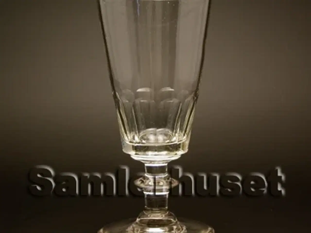 Billede 1 - Wellington, slebet Ølglas. H:159 mm.