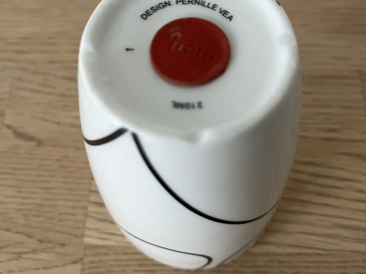 Billede 7 - MENU SORT KONTUR termokrus: 45 kr./stk.