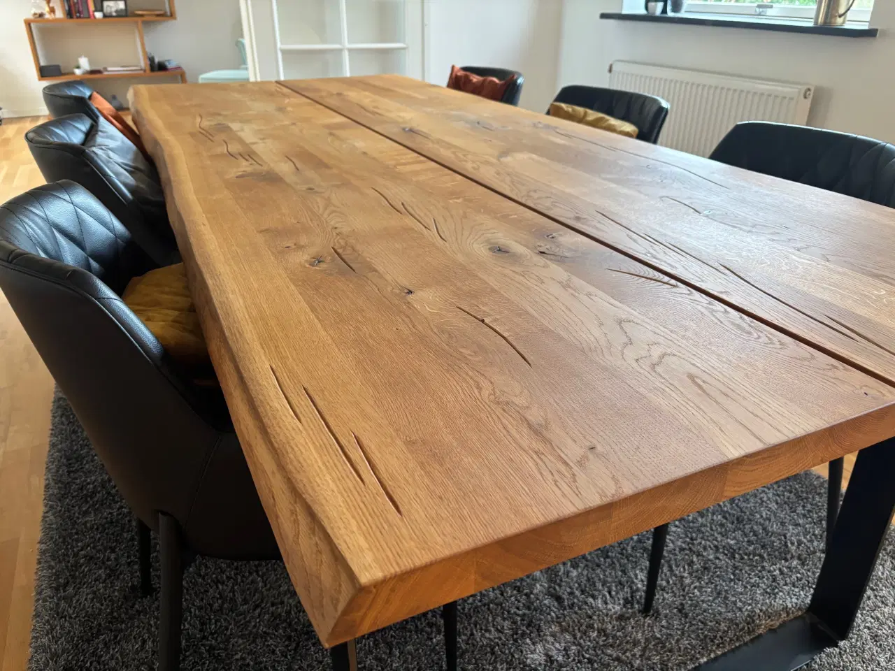 Billede 2 - Egetræsplankebord med naturkant