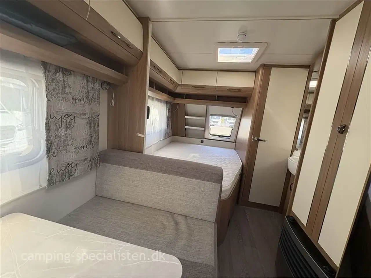 Billede 7 - 2019 - Hobby De Luxe 400 SFE   Pæn og velholdt Hobby De Luxe 400 SFe fra 2019 - Kan nu opleves hos Camping-Specialisten i Silkeborg