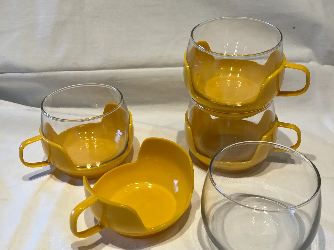 Billede 1 - Retro glas / plast kopper