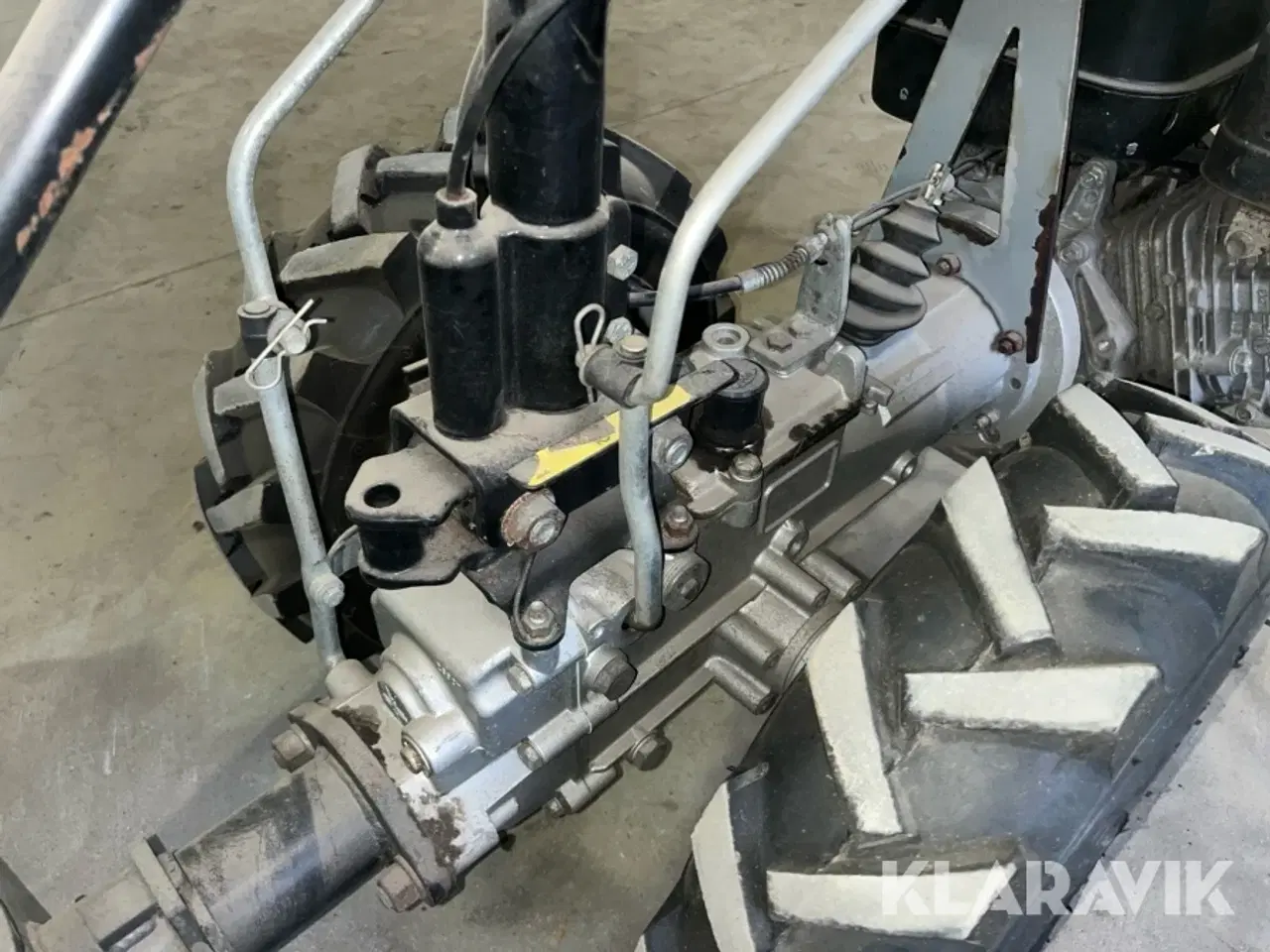 Billede 10 - Redskabsbærer med kost Grillo 8EQ2U