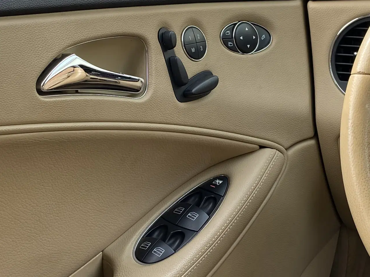 Billede 11 - Mercedes CLS500 V8 306 HK