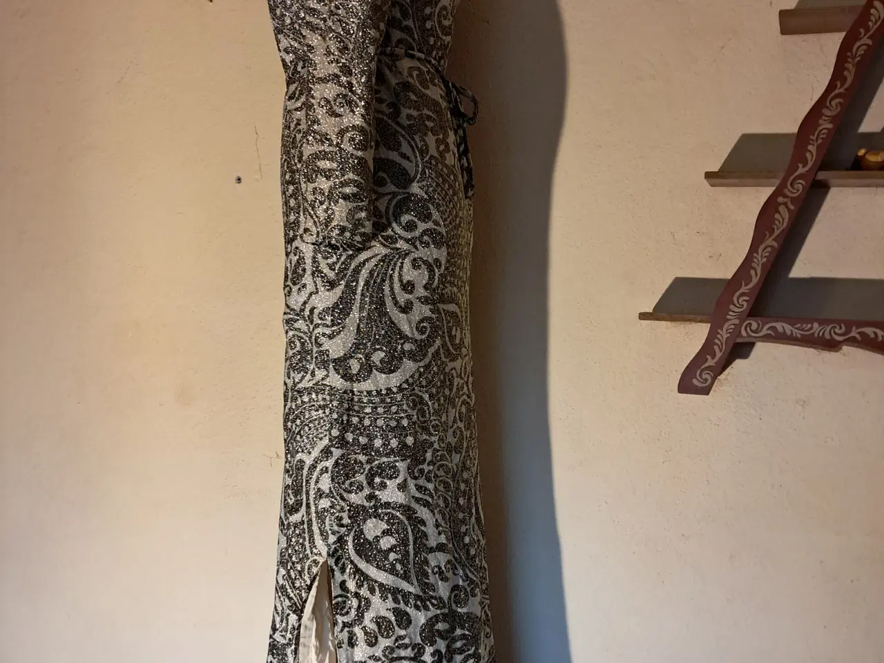 Billede 2 - Langhoff str. 38 kjole