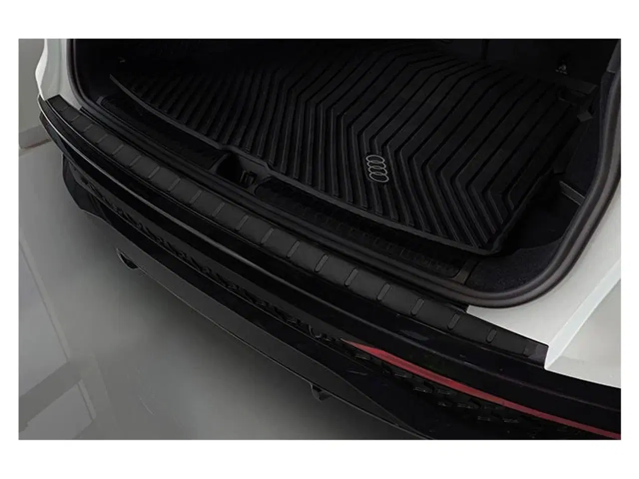 Billede 1 - Læssekantbeskytter Audi Q5 2024- Matsort