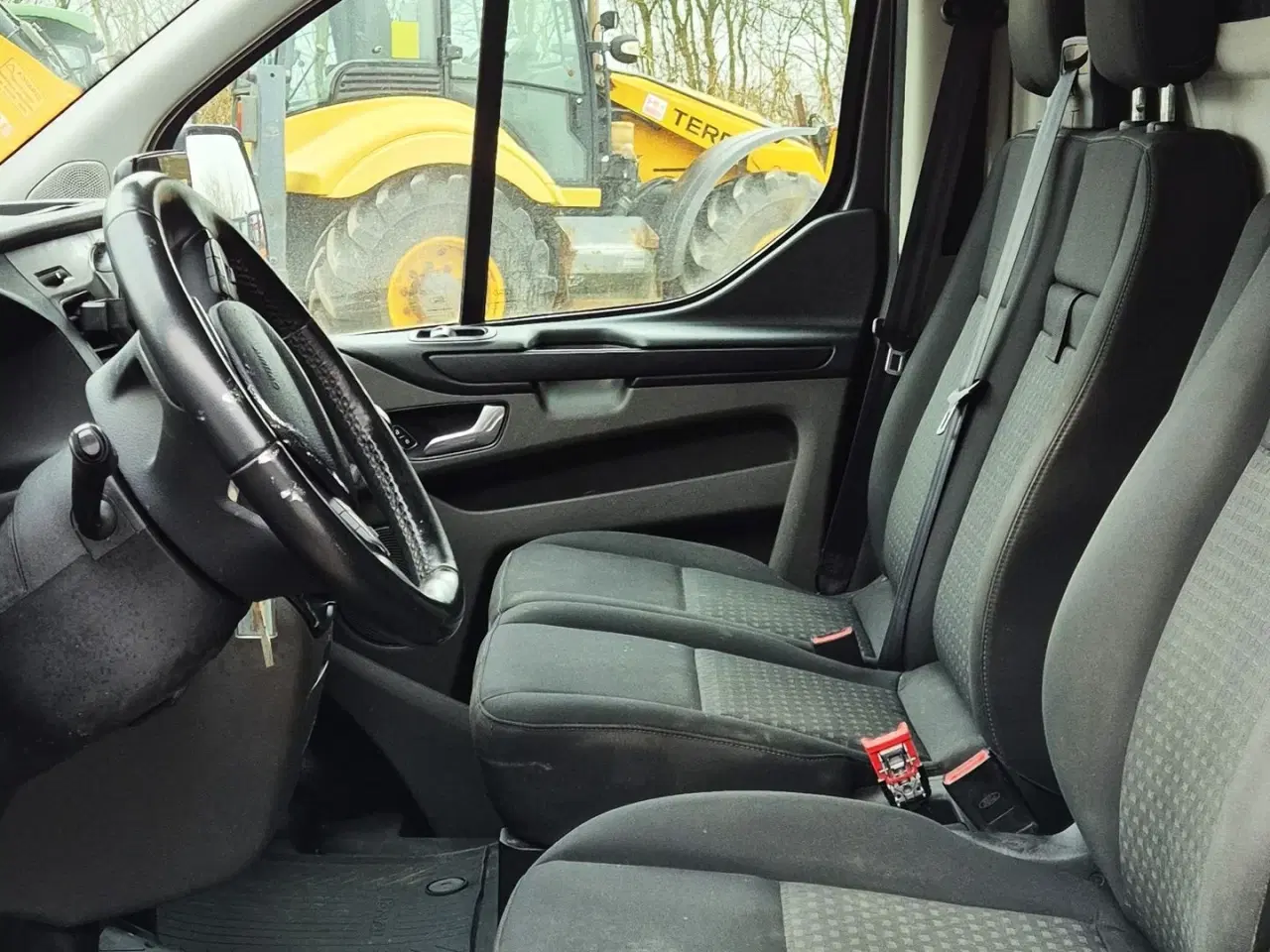 Billede 17 - Ford Transit Custom / nysynet og nyserviceret / træk / 2.0 TDCI 130 hestekræfter