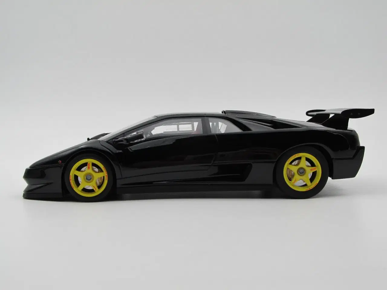 Billede 2 - 1996 Lamborghini Diablo SV-R 202 af 250 - 1:18 