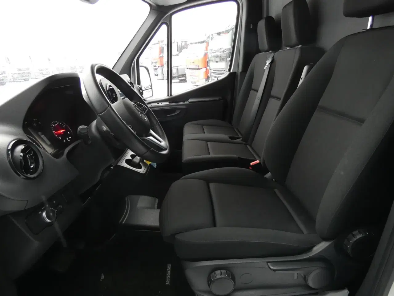 Billede 10 - Mercedes-Benz Sprinter 317 2,0 CDI A2 H2 RWD 9G-Tronic 170HK Van Aut.