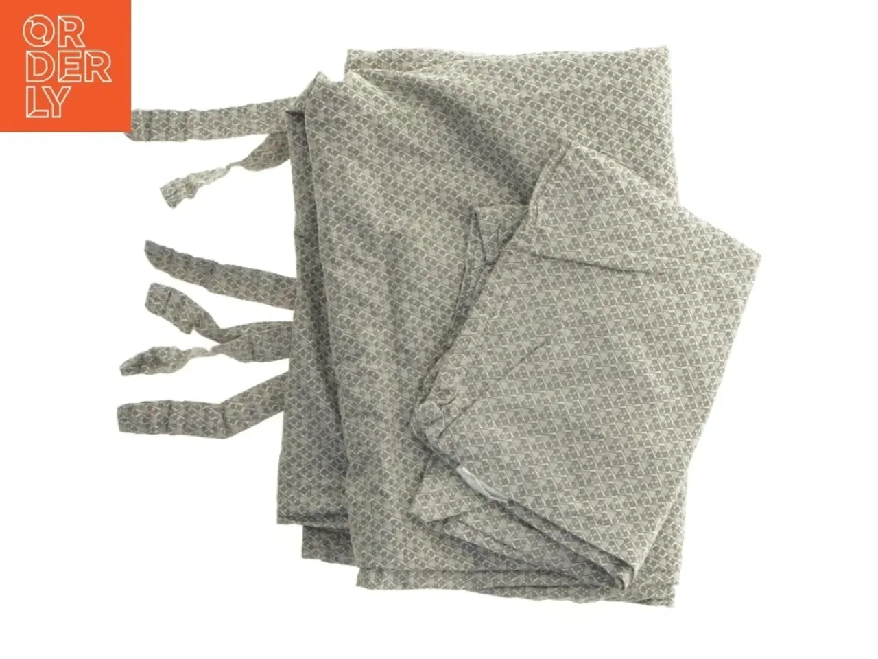 Billede 1 - Mønstret sengetøjæppe fra Konges Sløjd (str. 46 x 36 cm og 94 x 71 cm)