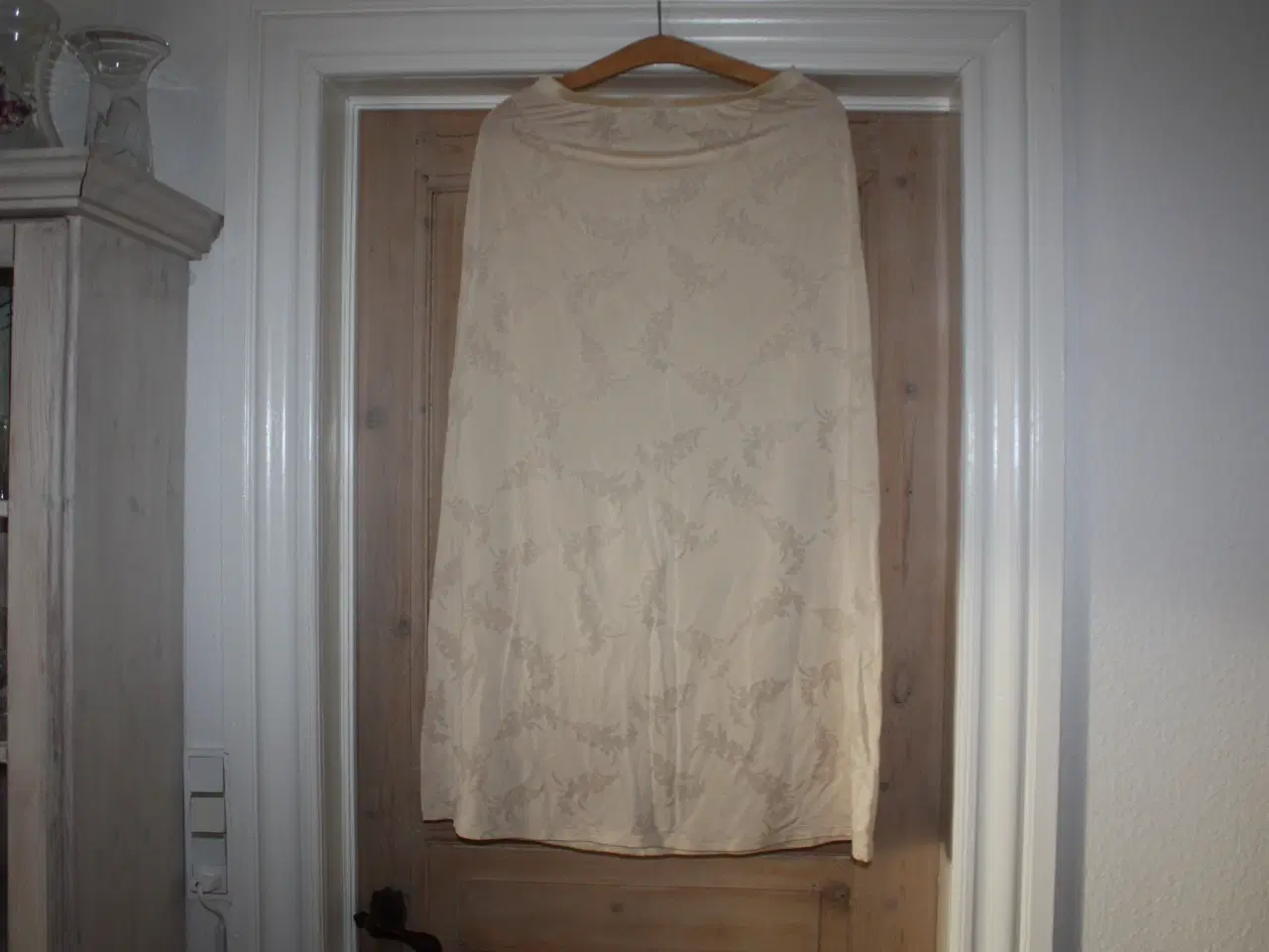 Billede 1 - Benetton nederdel creme farver str. 36 Maxi