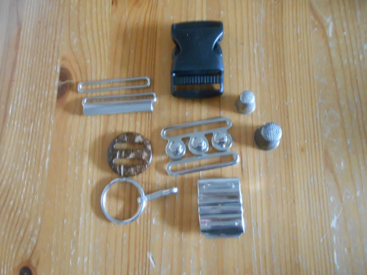 Billede 17 - Ophæng Nipsenåle OSV.