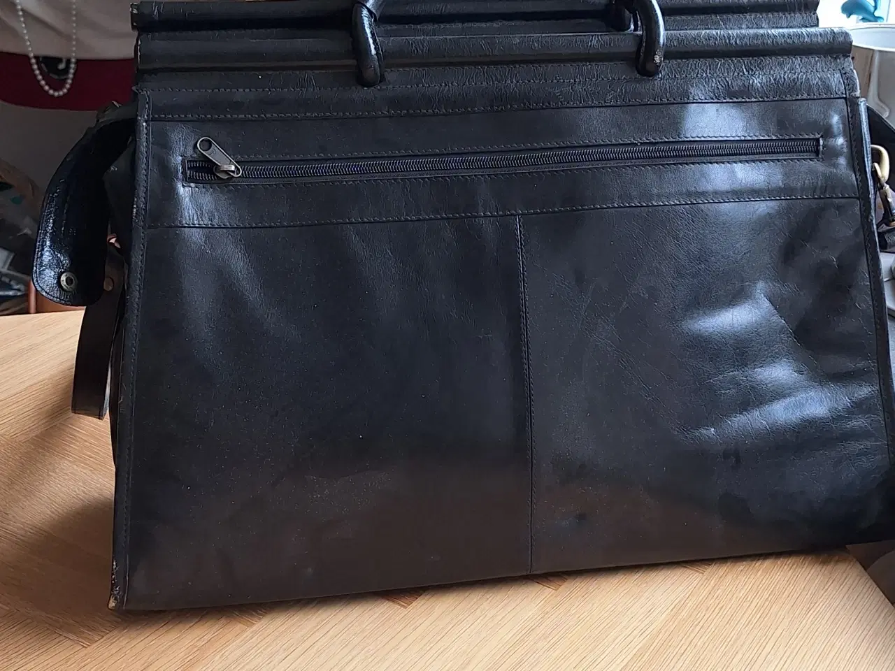 Billede 4 - Sort læder taske