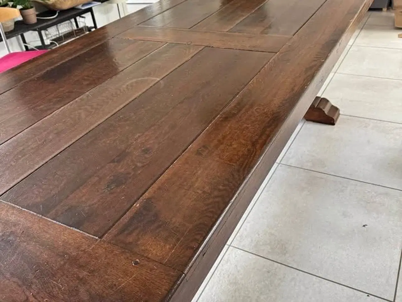 Billede 2 - Lækkert spisebord med 2 ekstra plader