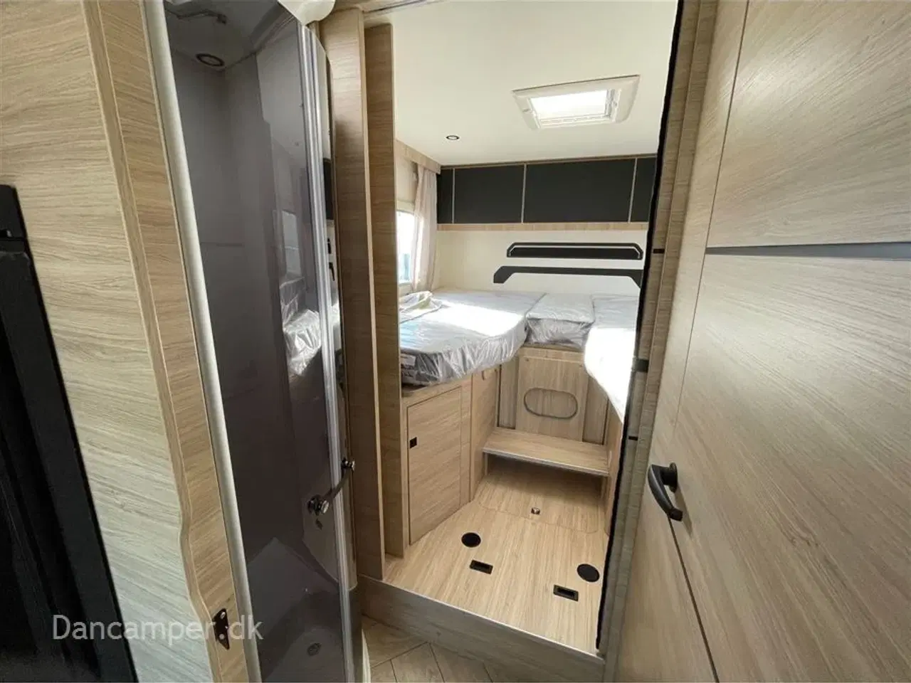 Billede 18 - 2026 - Chausson Fuldintegreret Chausson 7057 Titanium Line, 180 Hk og 8 trins automatgear, 4,4T heavy chassis