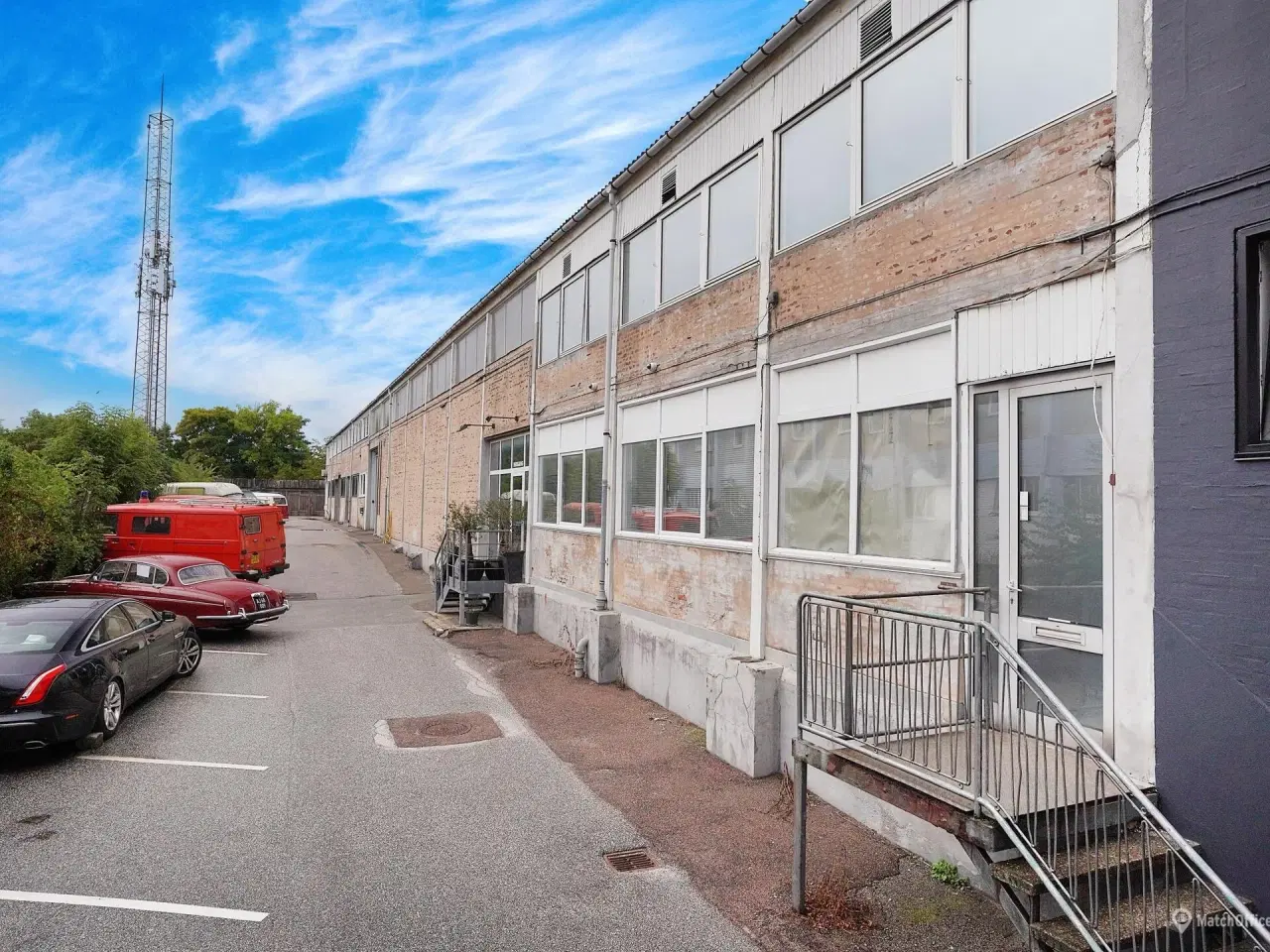 Billede 1 - Stort lager- og kontorlejemål velbeliggende i et eftertragtet erhvervsområde i Søborg