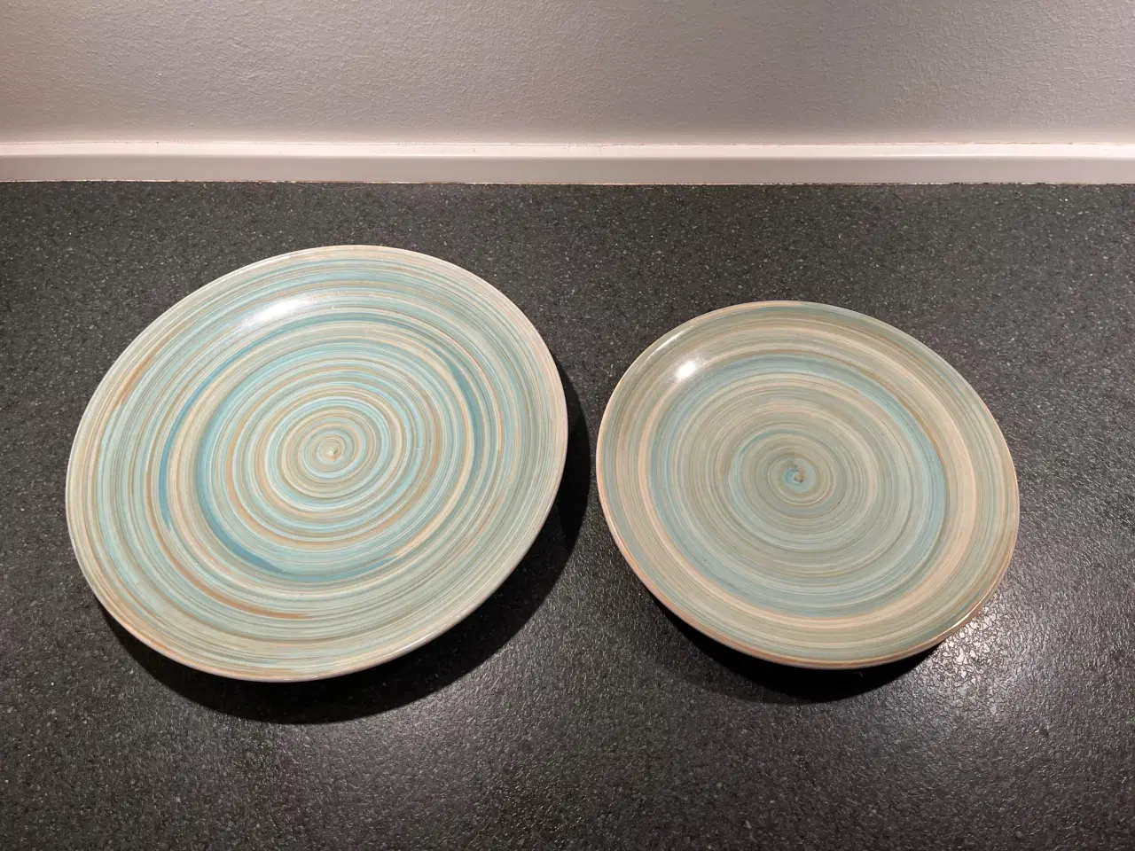 Billede 1 - Smukke håndmalede tallerkener fra Cosy & Trendy