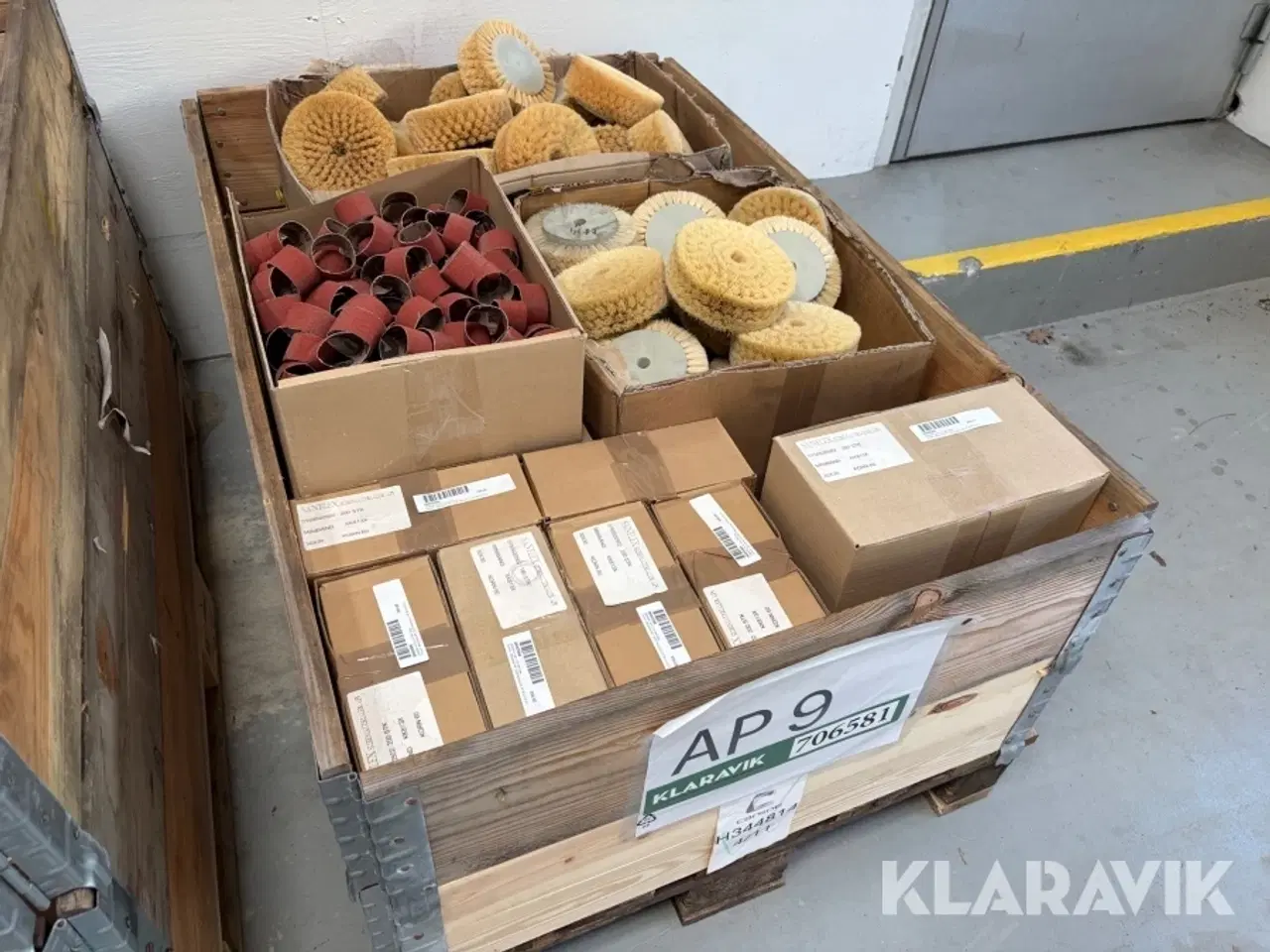 Billede 3 - Lot - polalbørster og mini slibebånd - 1 palle
