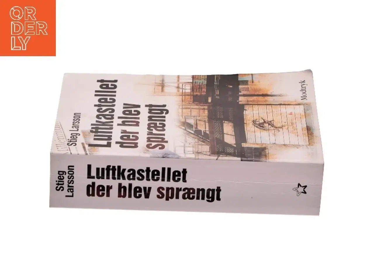 Billede 2 - Luftkastellet Der Blev Spraengt (af Stieg Larsson) [Imported] [Paperback] (Danish) (Millennium, 3. Bind) af Stieg Larsson (Bog)