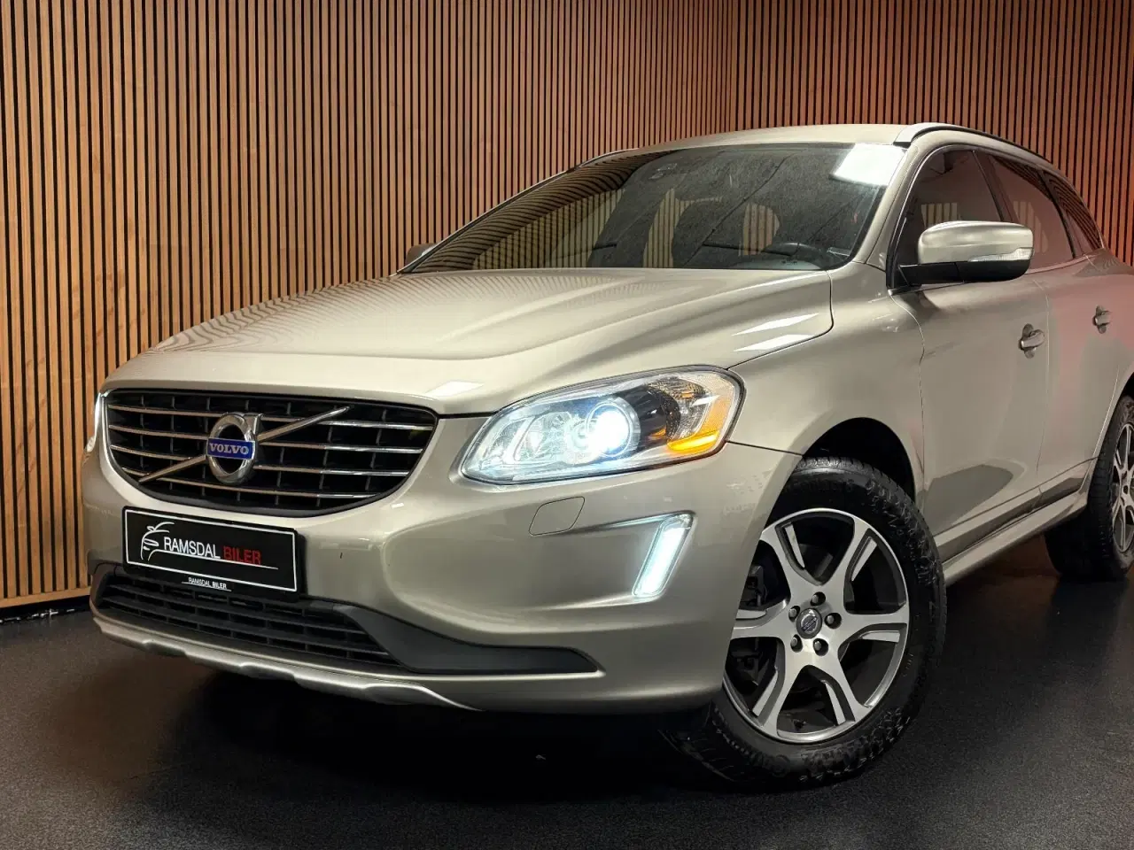 Billede 2 - Volvo XC60 2,0 D4 181 Momentum aut.