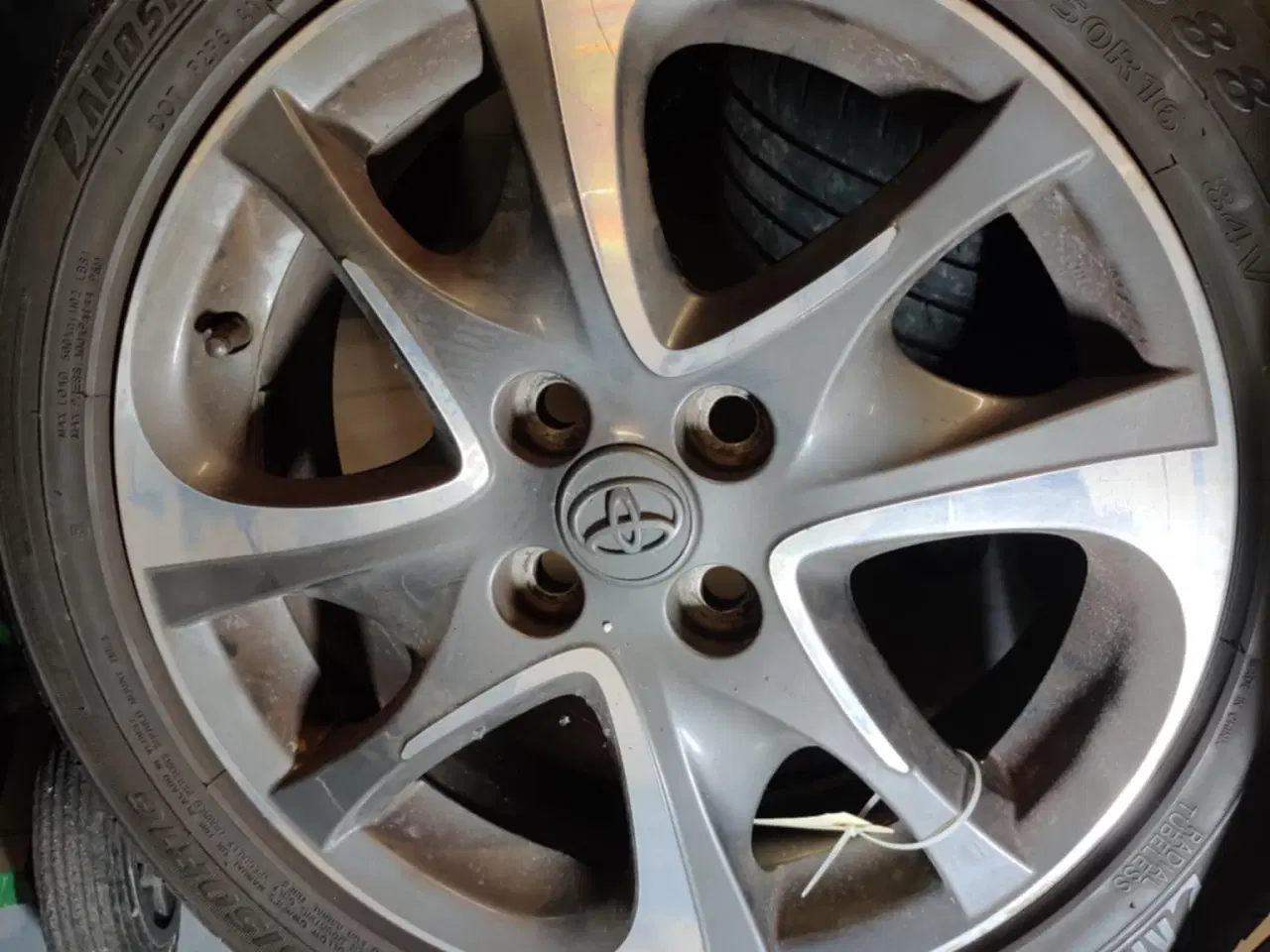 Billede 1 - Originale 16” Toyota alufælge med sommerdæk