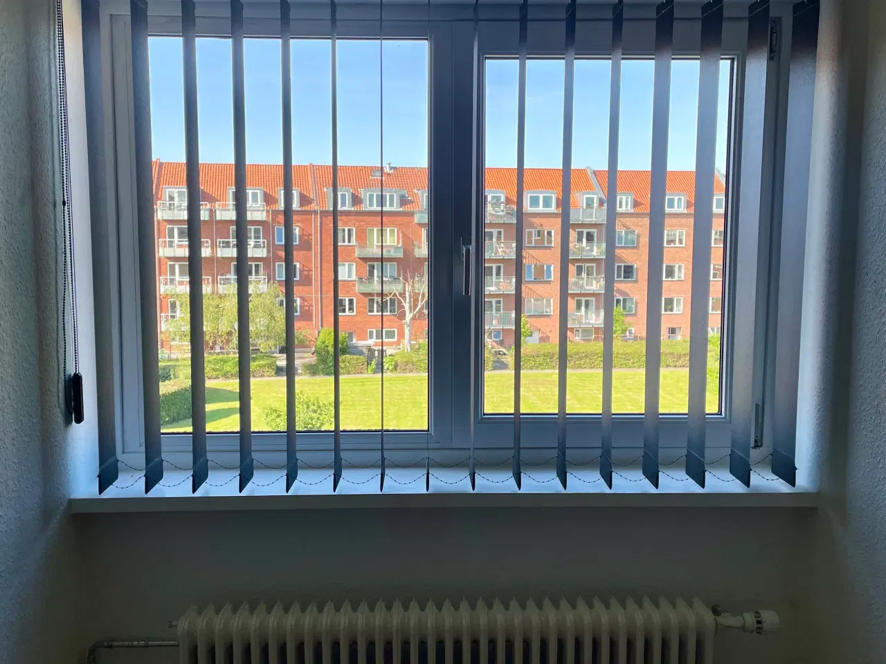 Billede 2 - Sort lamelgardin (dele kan købes)