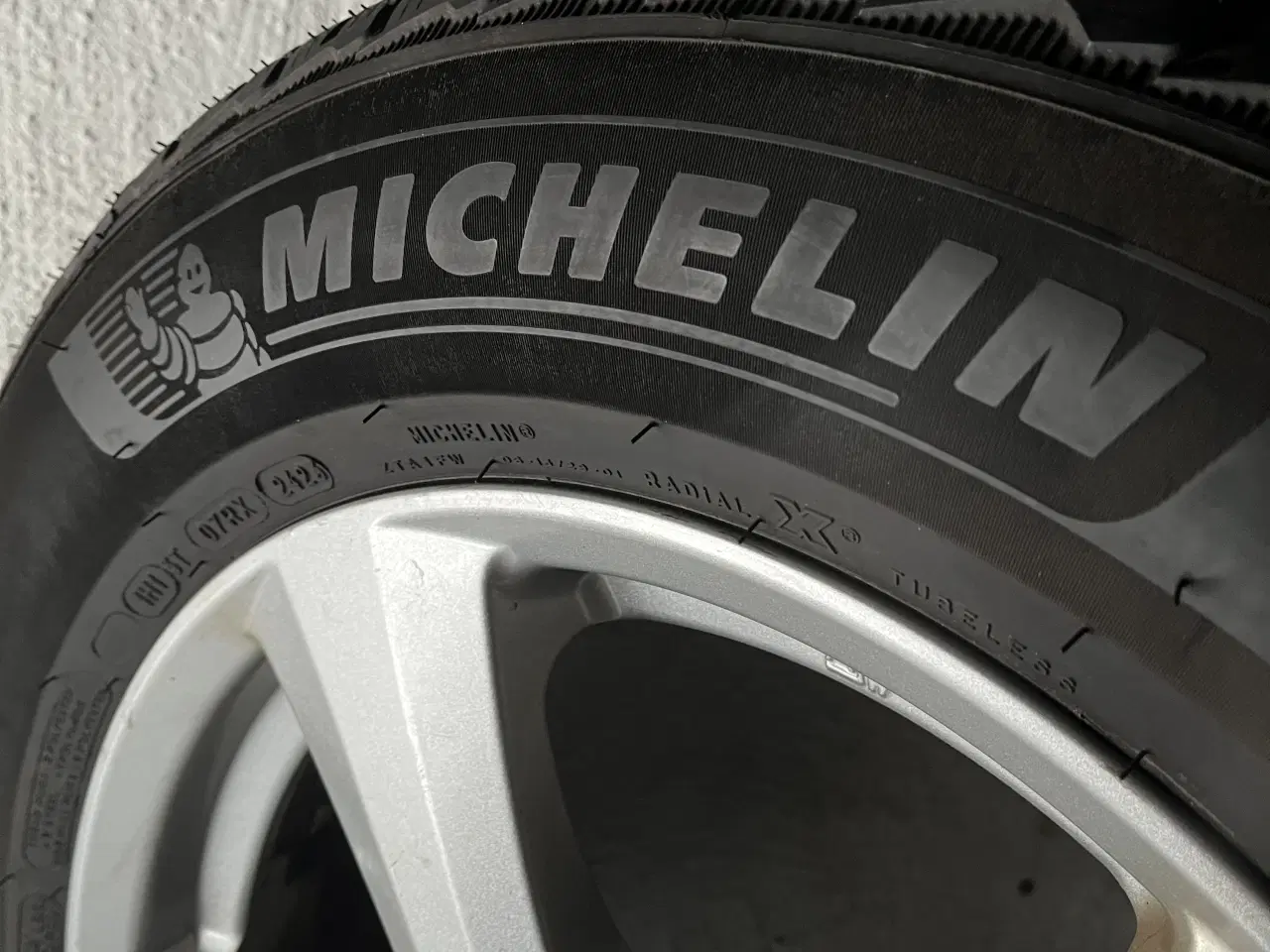 Billede 7 - Flotte RAV4 vinterdæk med alu-fælg