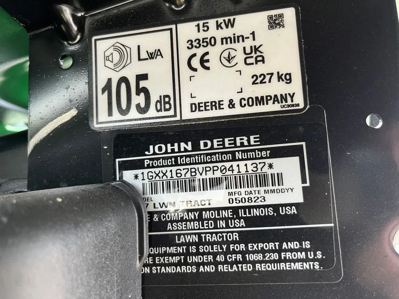 Billede 19 - John Deere X167 2cylinderet motor og med 48tommer klipperbord og for kofanger