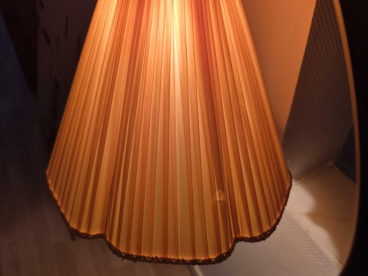 Billede 4 - Retro standerlampe med buet hals