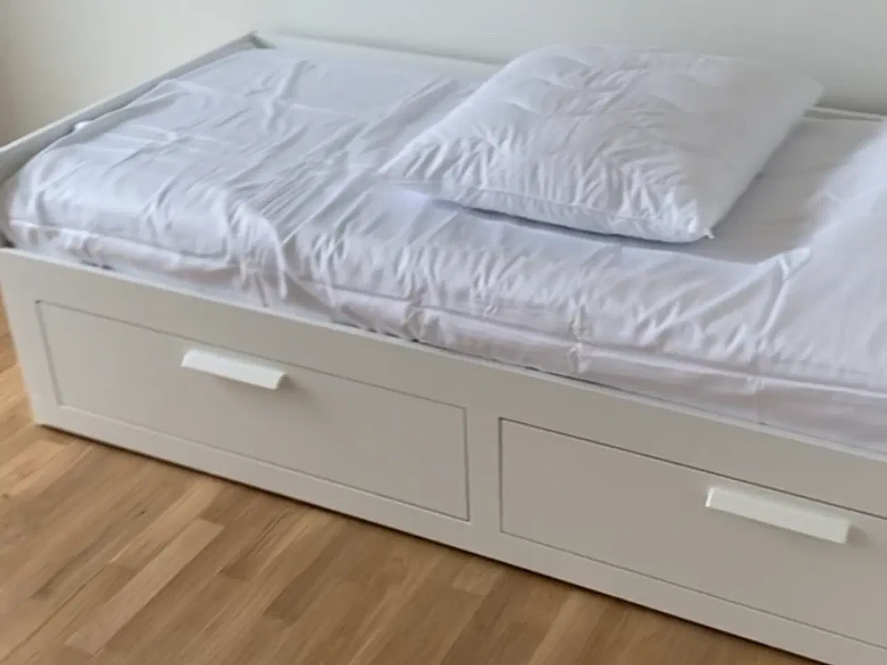 Billede 1 - Sovesofa sengestel + evt. madrasser