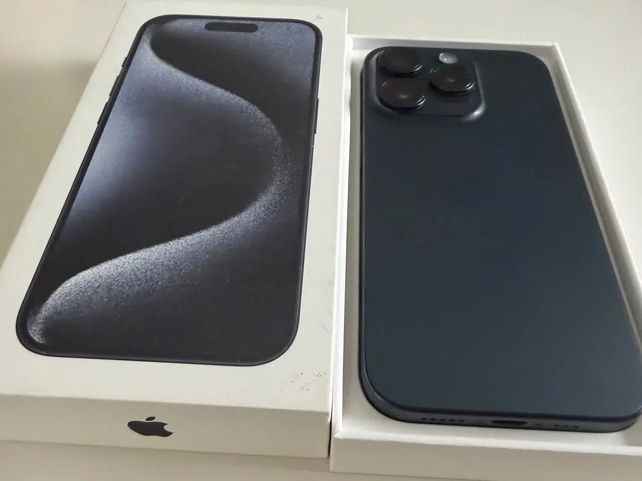 Billede 8 - iPhone 15 Pro, 128 GB, Farve Blåt Titanium