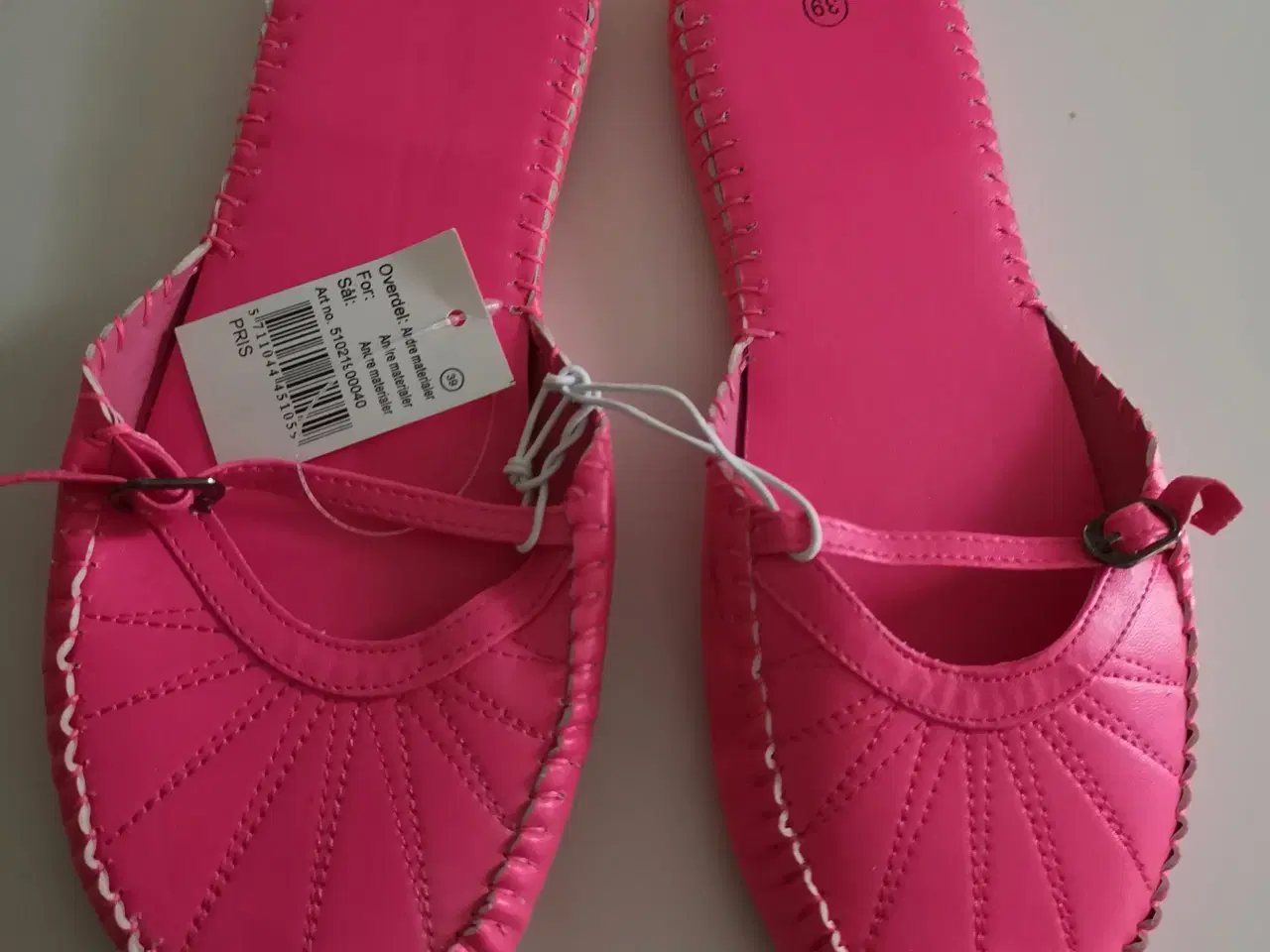 Billede 1 - Helt nye smarte pink slippers str. 39