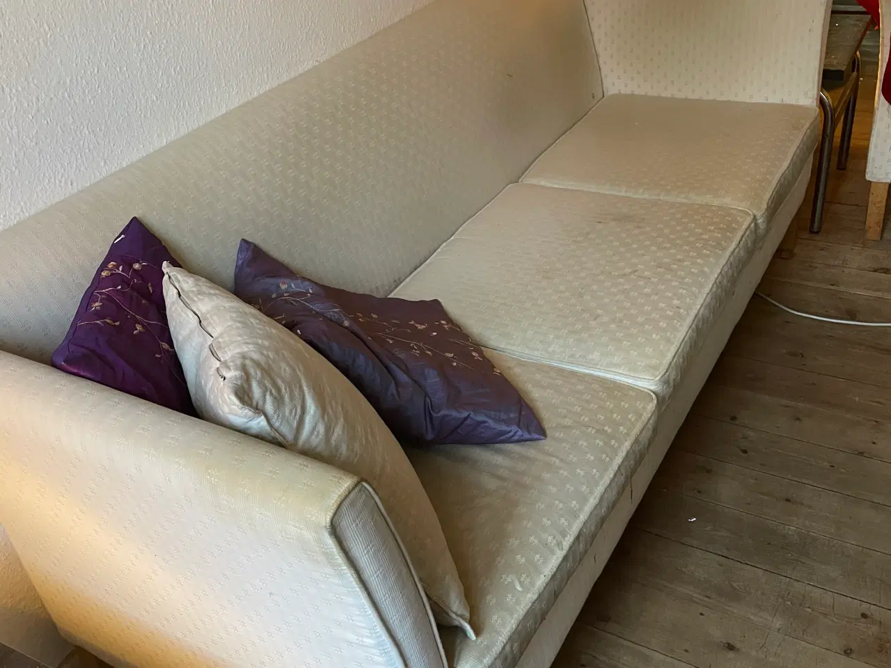 Billede 2 - Fin lys sofa