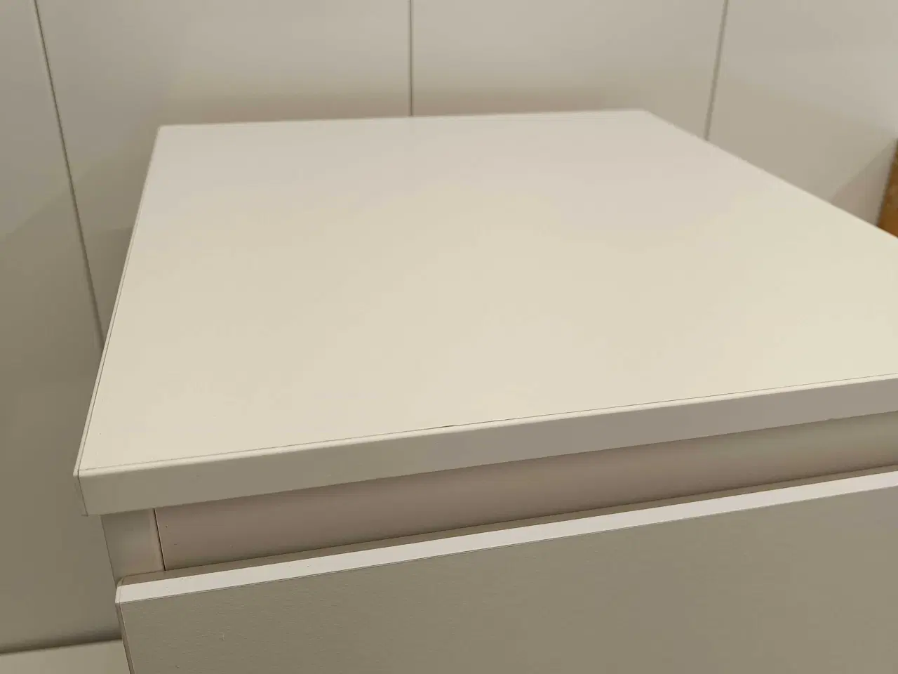 Billede 2 - 2 flotte sengeborde. Sælges samlet