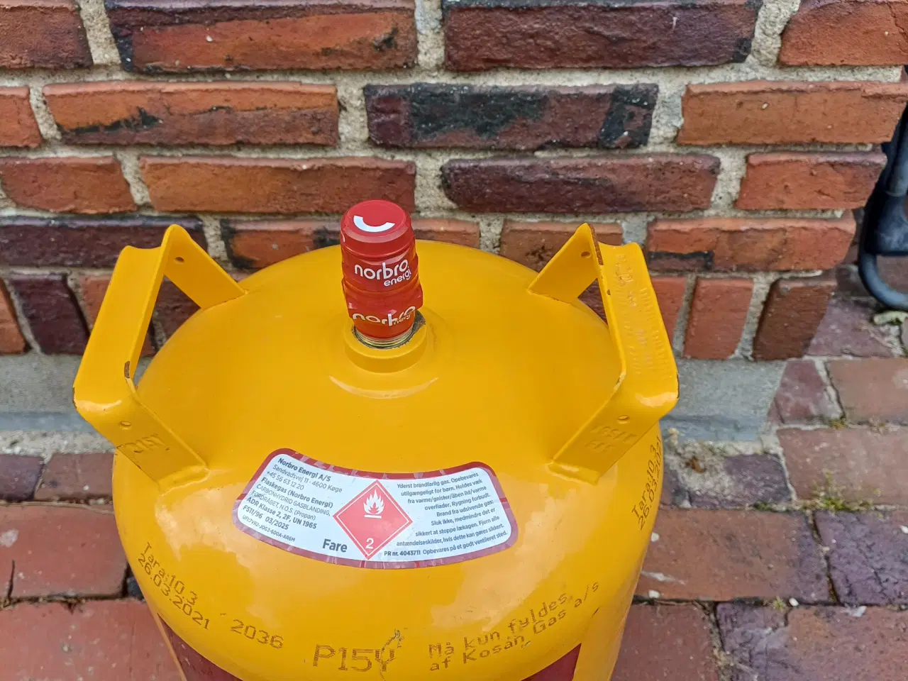 Billede 2 - Gasflaske, 11 kg gasflaske ny, fyldt og plomberet.