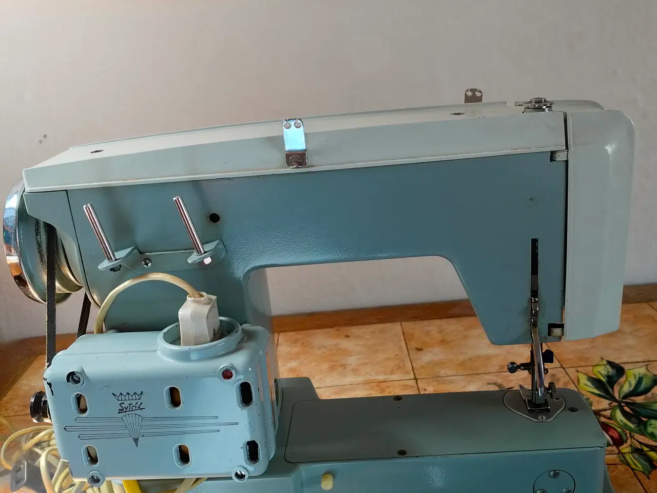 Billede 6 - 🧵 Vintage Koyo Lightweight symaskine med pedal