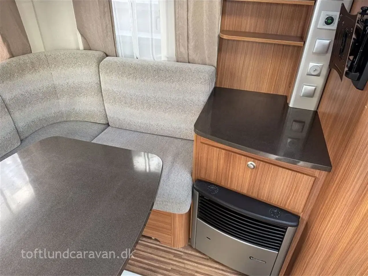 Billede 7 - 2012 - Adria Adora 472 LU   1 EJERS, Populær enkeltsengs-vogn, LAV VÆGT, m/ MOVER+KLIMA