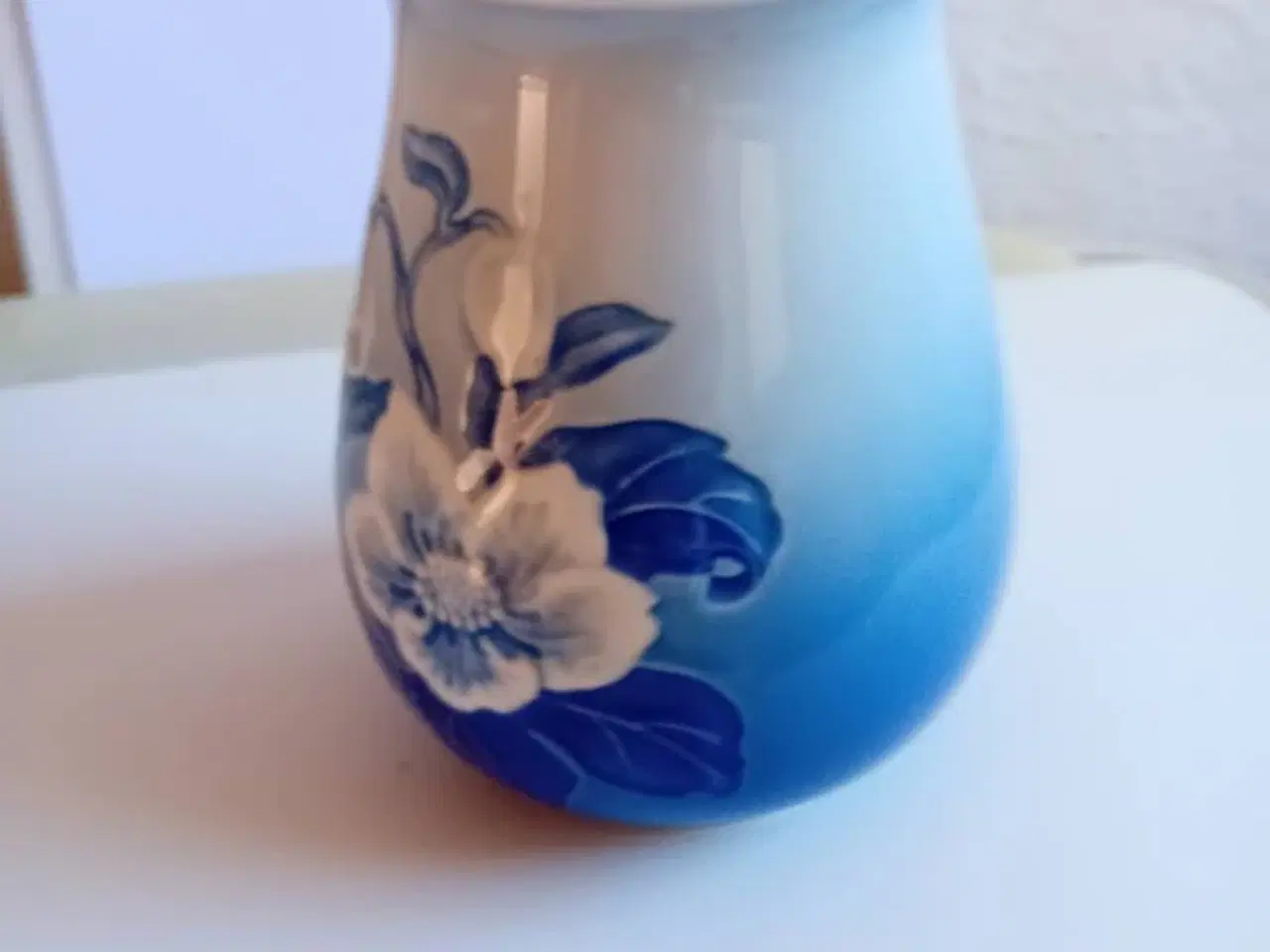 Billede 2 - B&G vase retro m/ julerose 