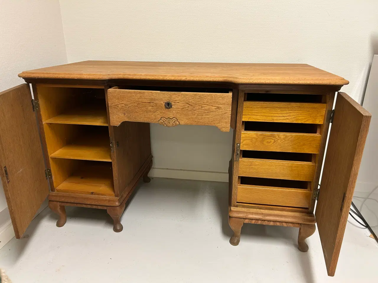 Billede 2 - Skrivebord i eg