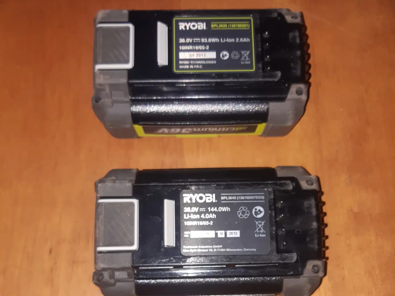 Billede 4 - Ryobi 36 volt batterier og lader.