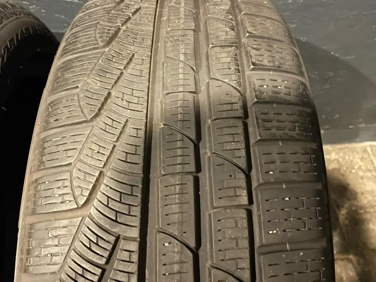 Billede 5 - 225/45/18 - Pirelli vinterdæk